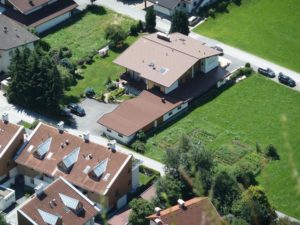 Gaestehaus Waltraud Langenfeld Exterior photo